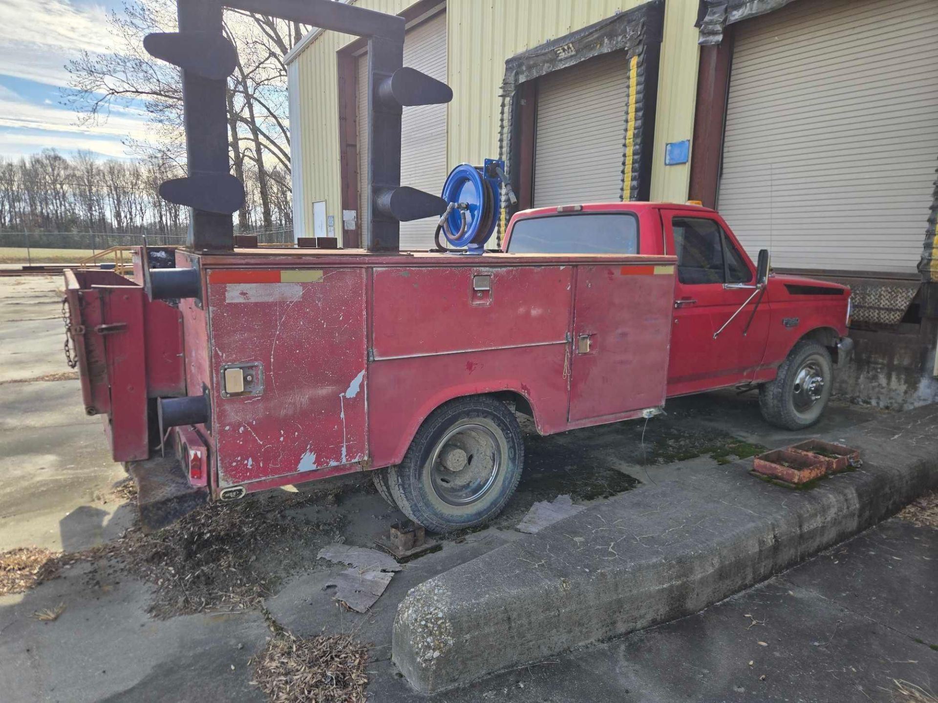 (1994) Ford F350 Pickup w/ Stahl Utility Box - Image 4 of 6