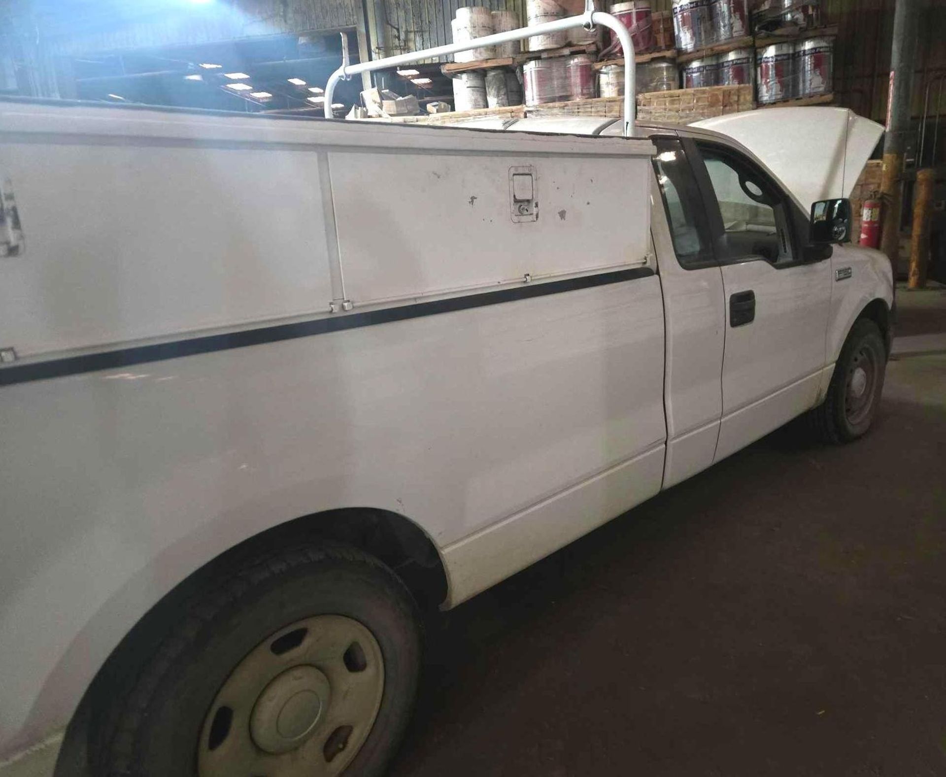 (2006) Ford F150 XL Pickup - Image 3 of 7