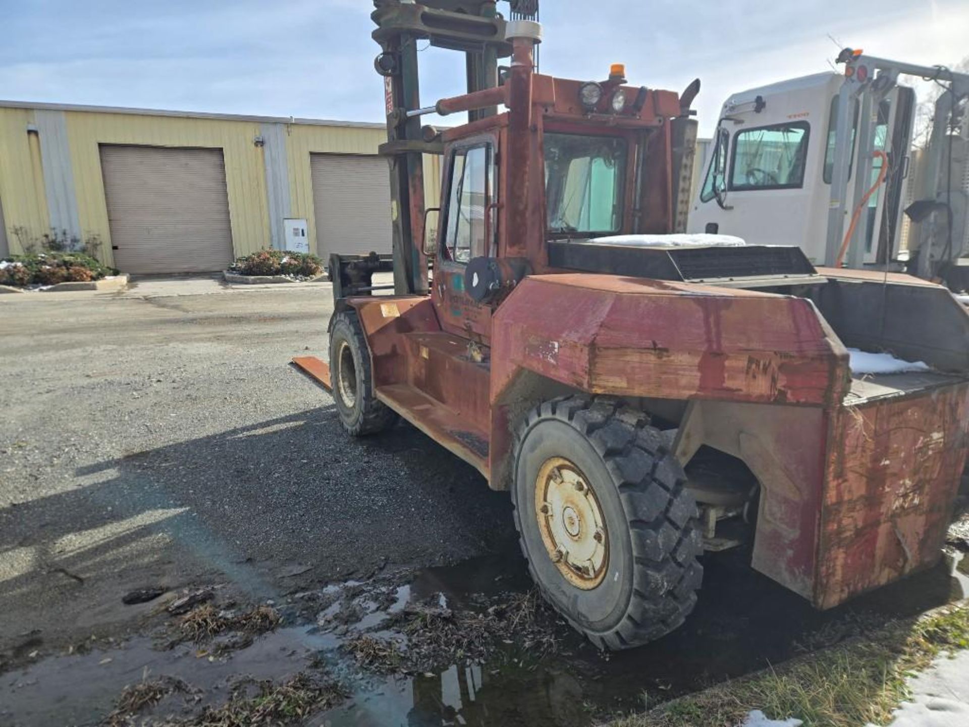 (1991) Taylor Forklift TE-300M - Image 2 of 6