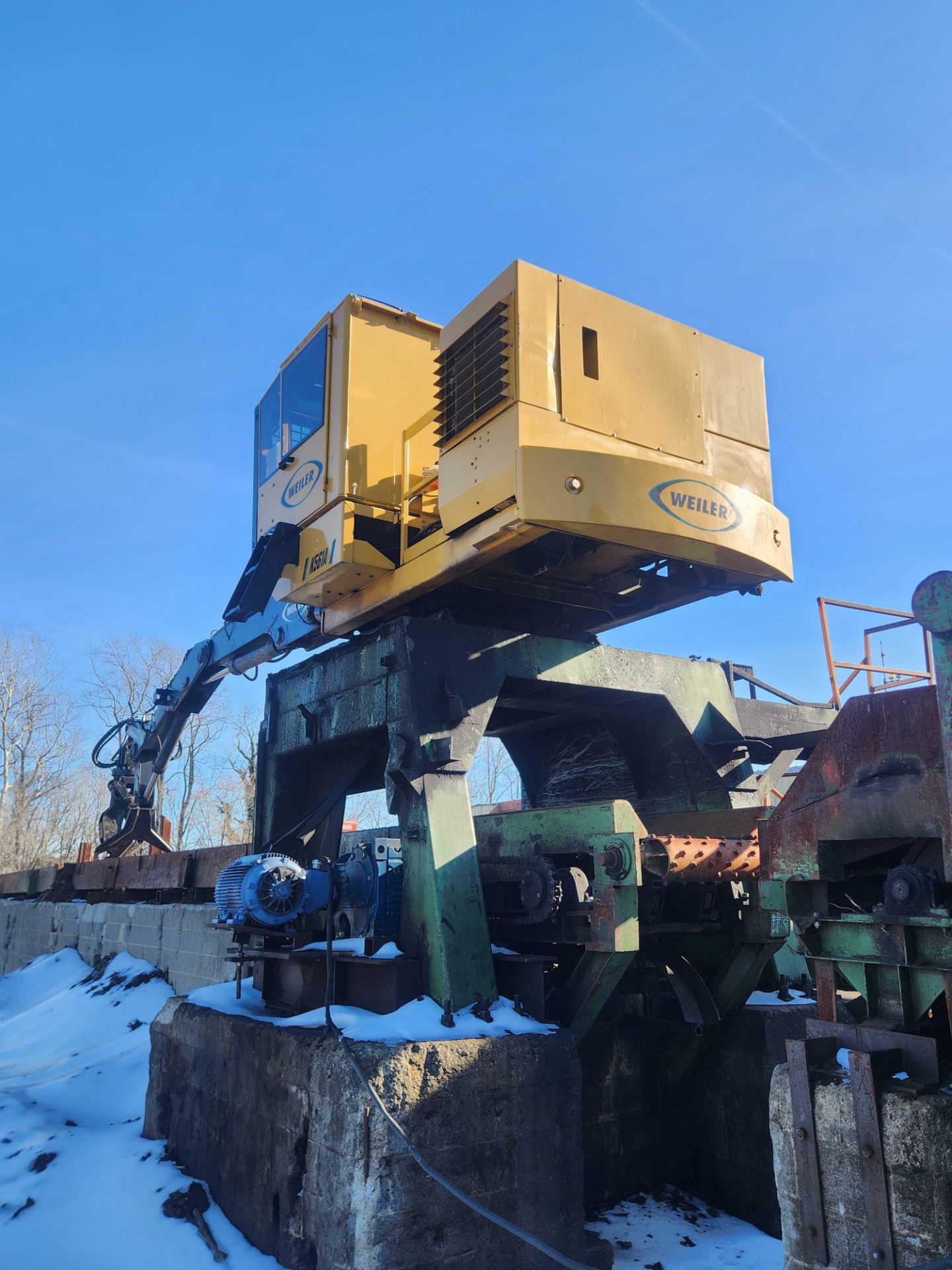 (2023) Weiler K561A Stationary Knuckle Boom Loader w/ LIve Heel - Image 5 of 15