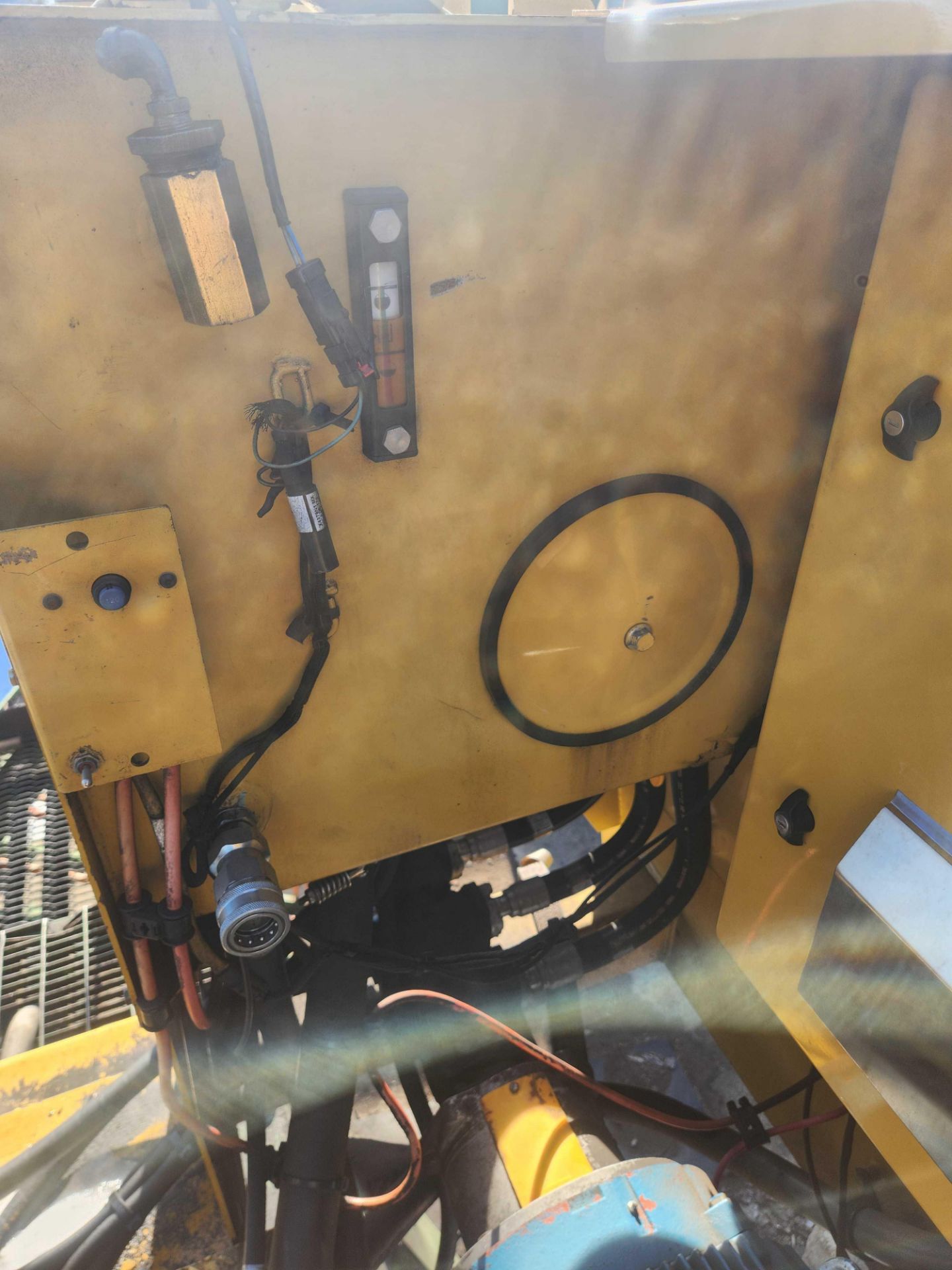 (2023) Weiler K561A Stationary Knuckle Boom Loader w/ LIve Heel - Image 12 of 15