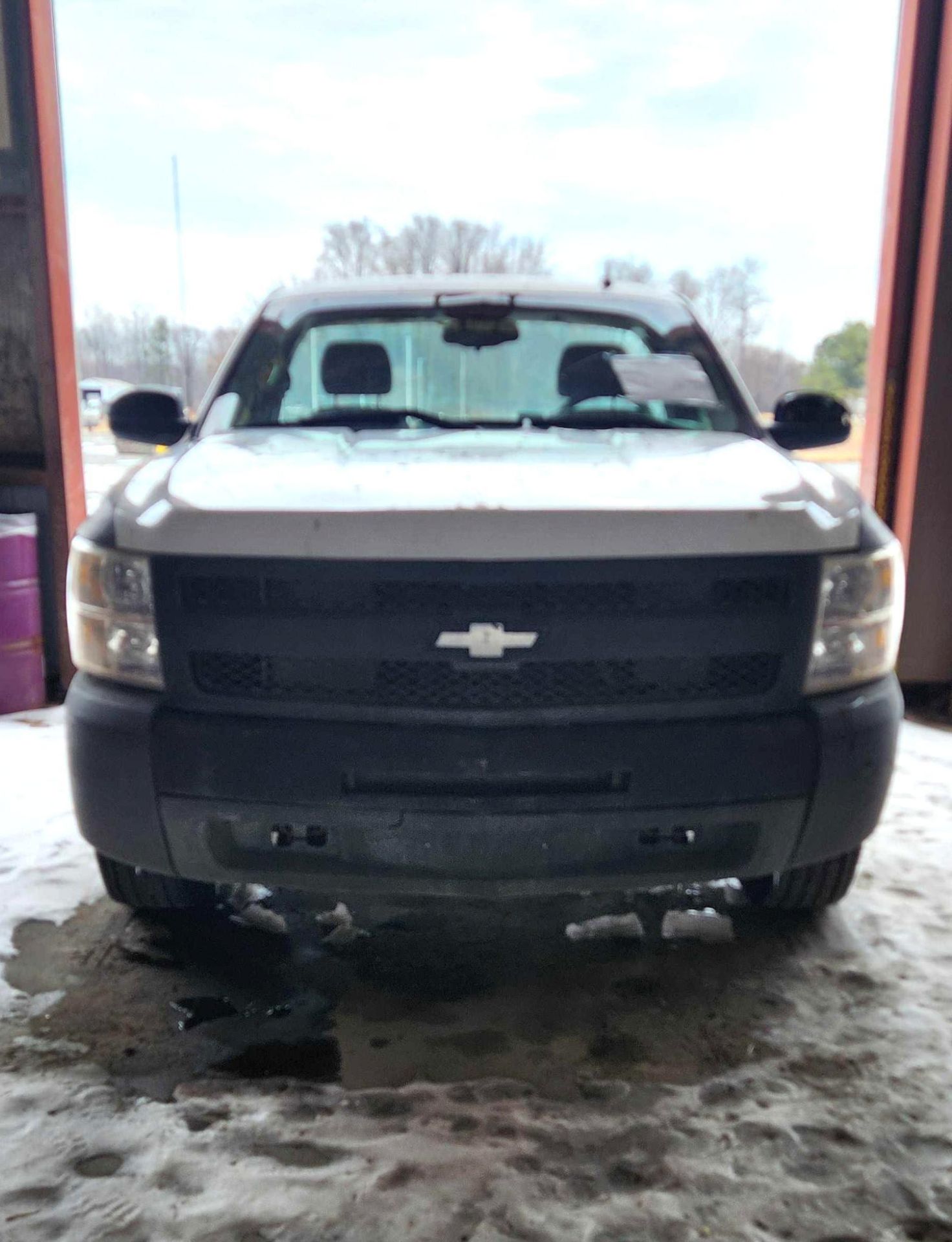 (2008) Chevrolet Silverado. - Image 6 of 12