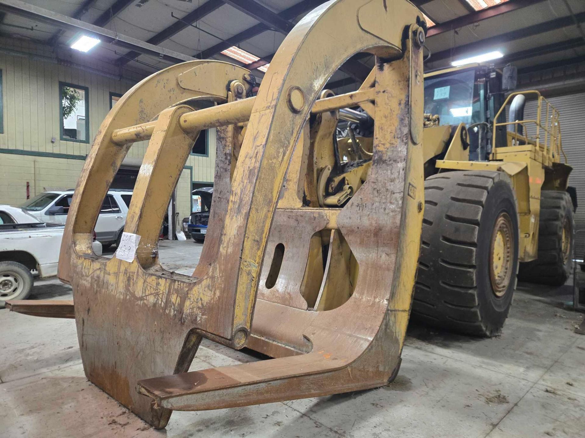 (2014) Caterpillar 988K Wheel Loader, 530-HP w/ Log Grapple - Image 4 of 20
