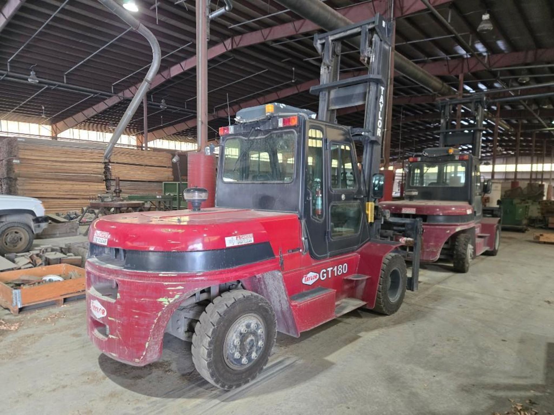 PHOTOS / FEATURED ASSETS - Image 4 of 120