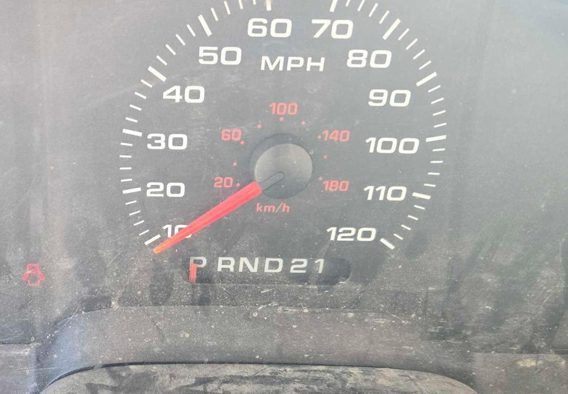 (2005 ) Ford F150 XL Pickup - Image 6 of 9