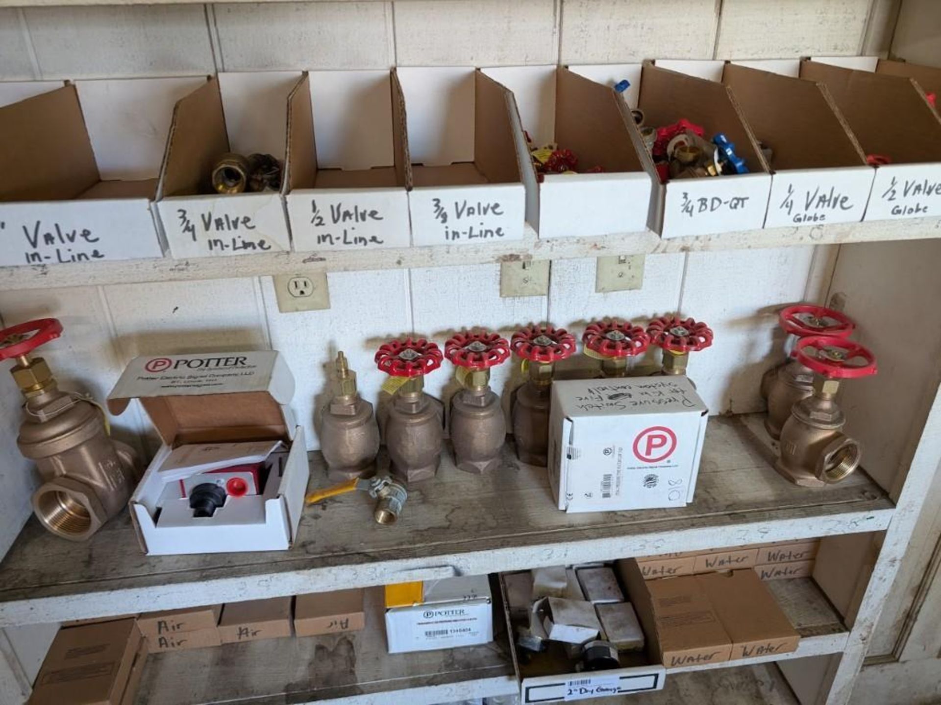 PHOTOS / FEATURED ASSETS - Image 59 of 120