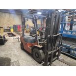 (2005) Toyota Forklift Model 7FDU25