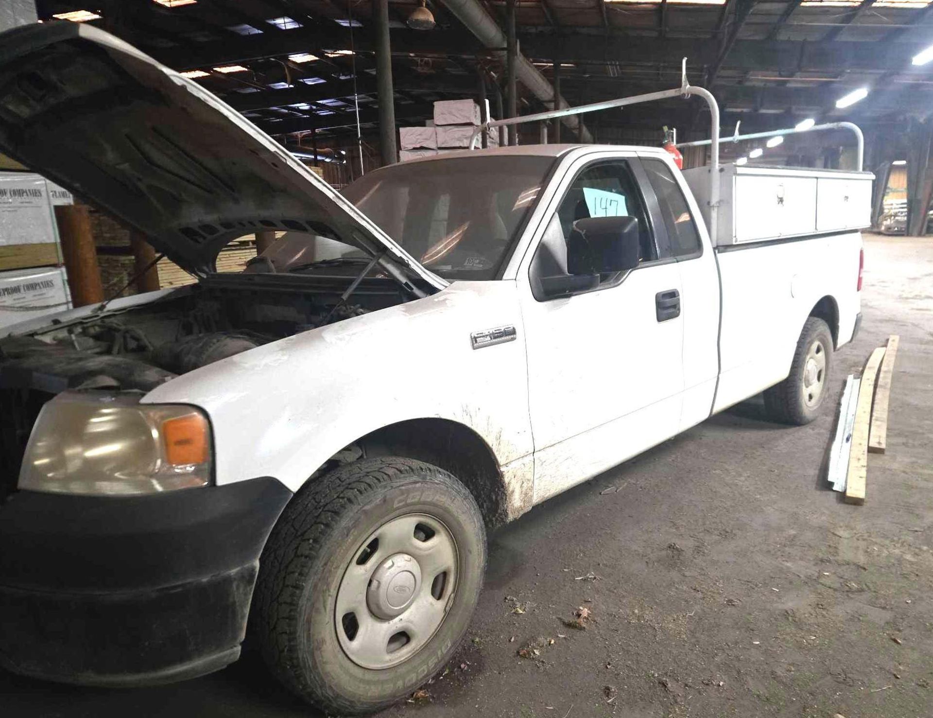 (2006) Ford F150 XL Pickup