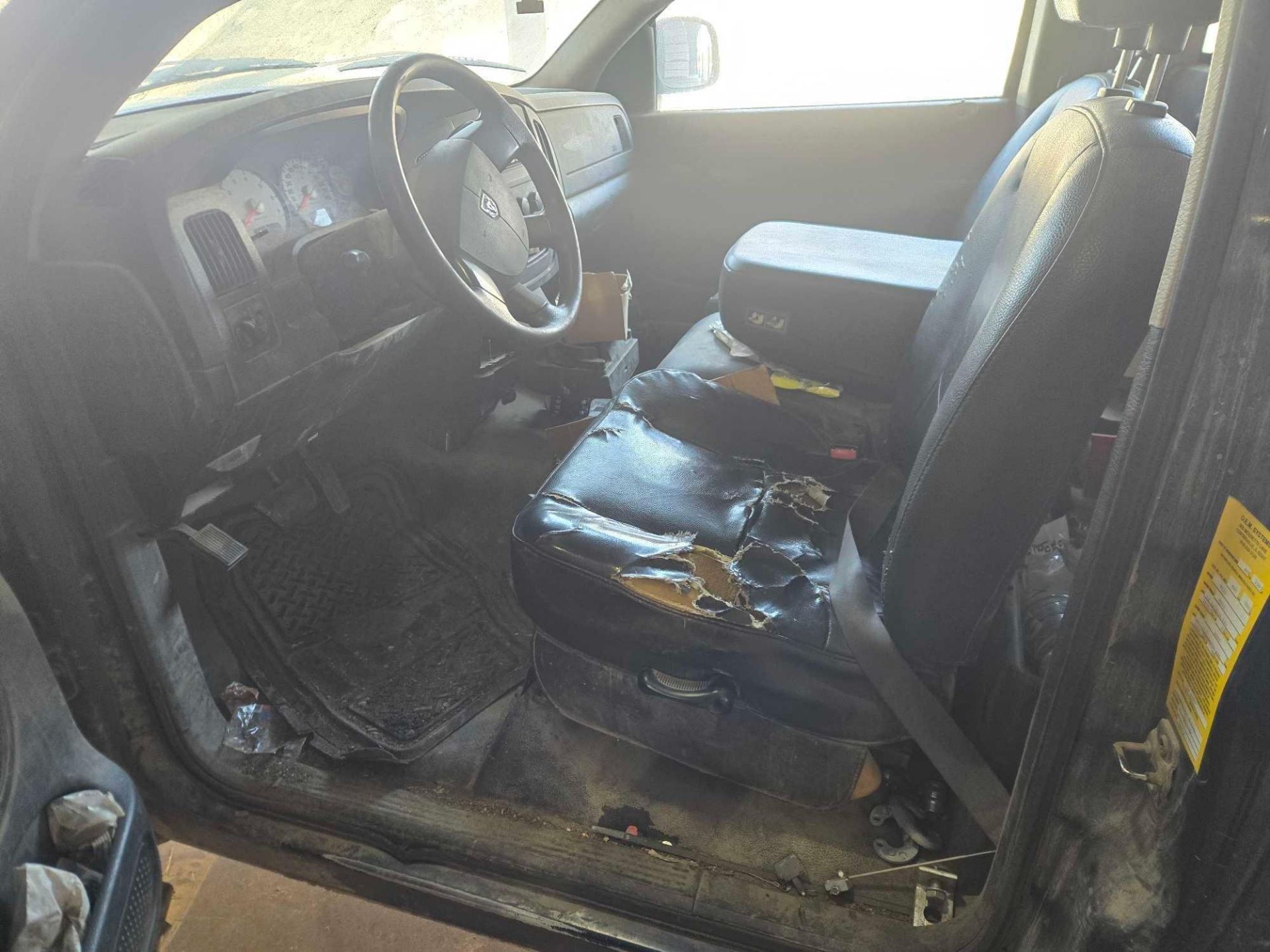 (2005) Dodge Ram 2500 with Utility Box - Image 6 of 7