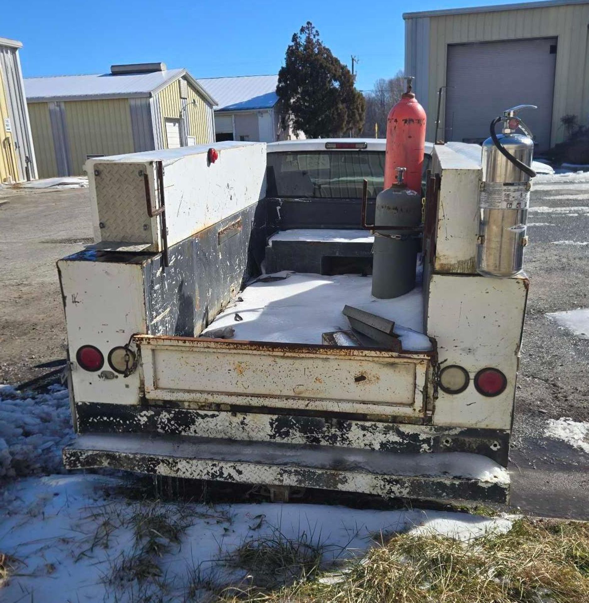 (1998) Chevy 2500 with Utility Box - Image 4 of 5