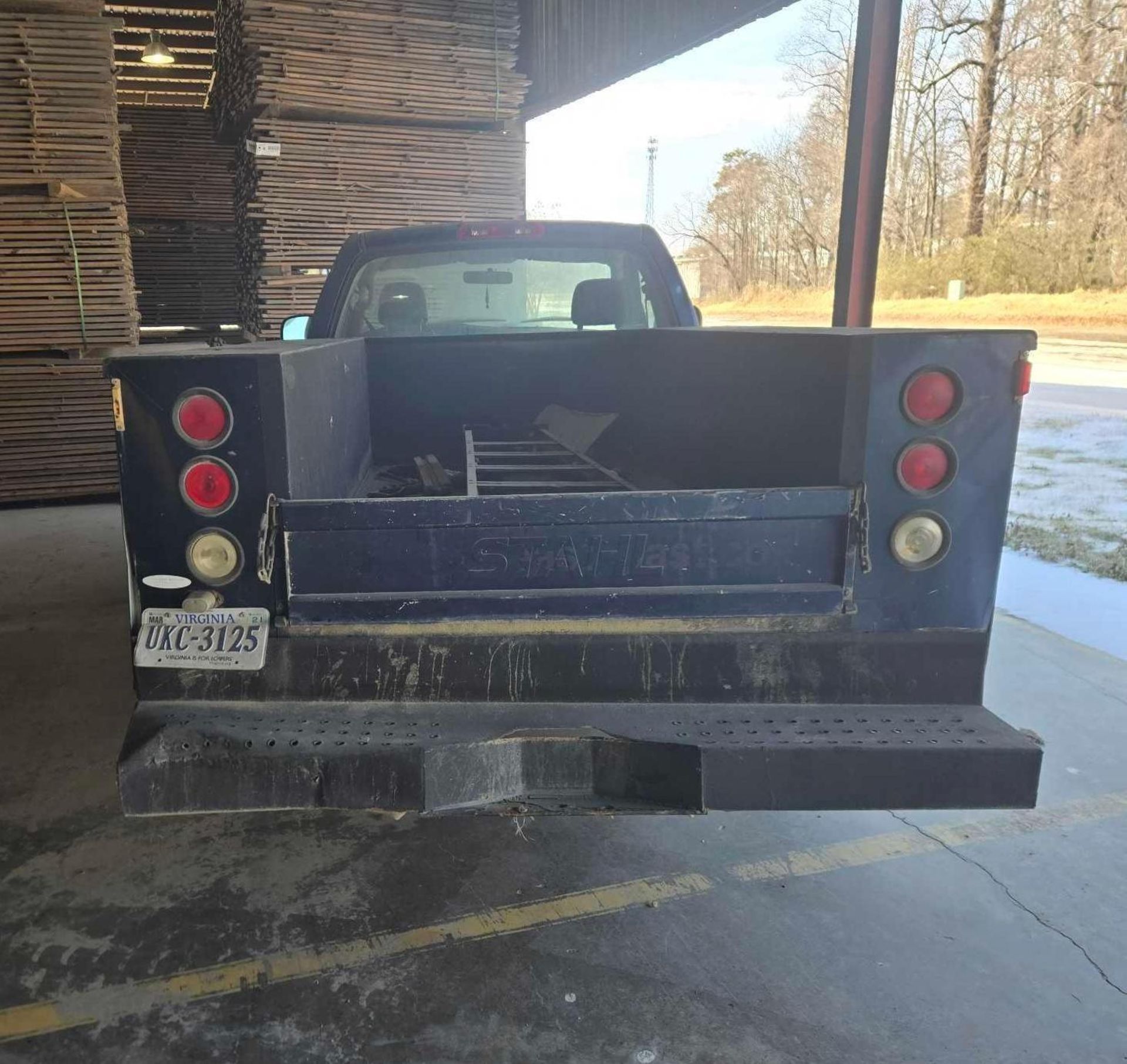 (2005) Dodge Ram 2500 with Utility Box - Image 4 of 7