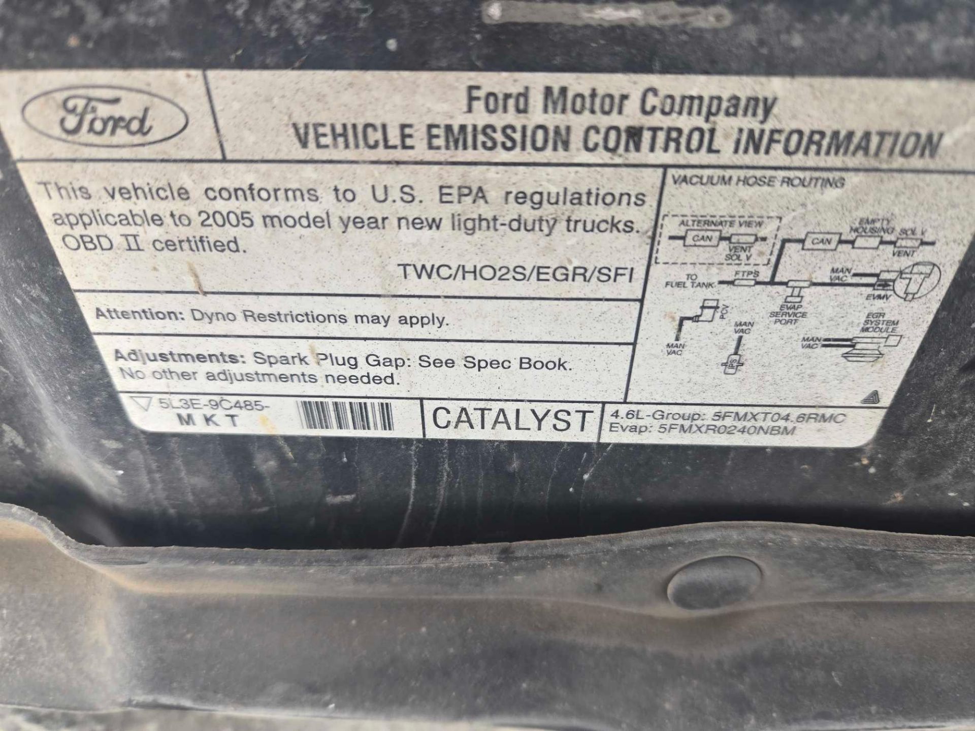 (2005 ) Ford F150 XL Pickup - Image 5 of 9