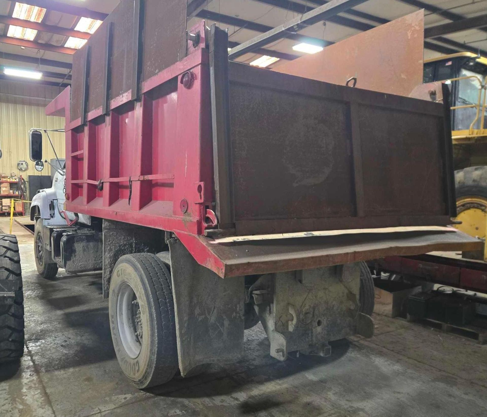 (1995) GMC Topkick Dump Truck - Image 5 of 6