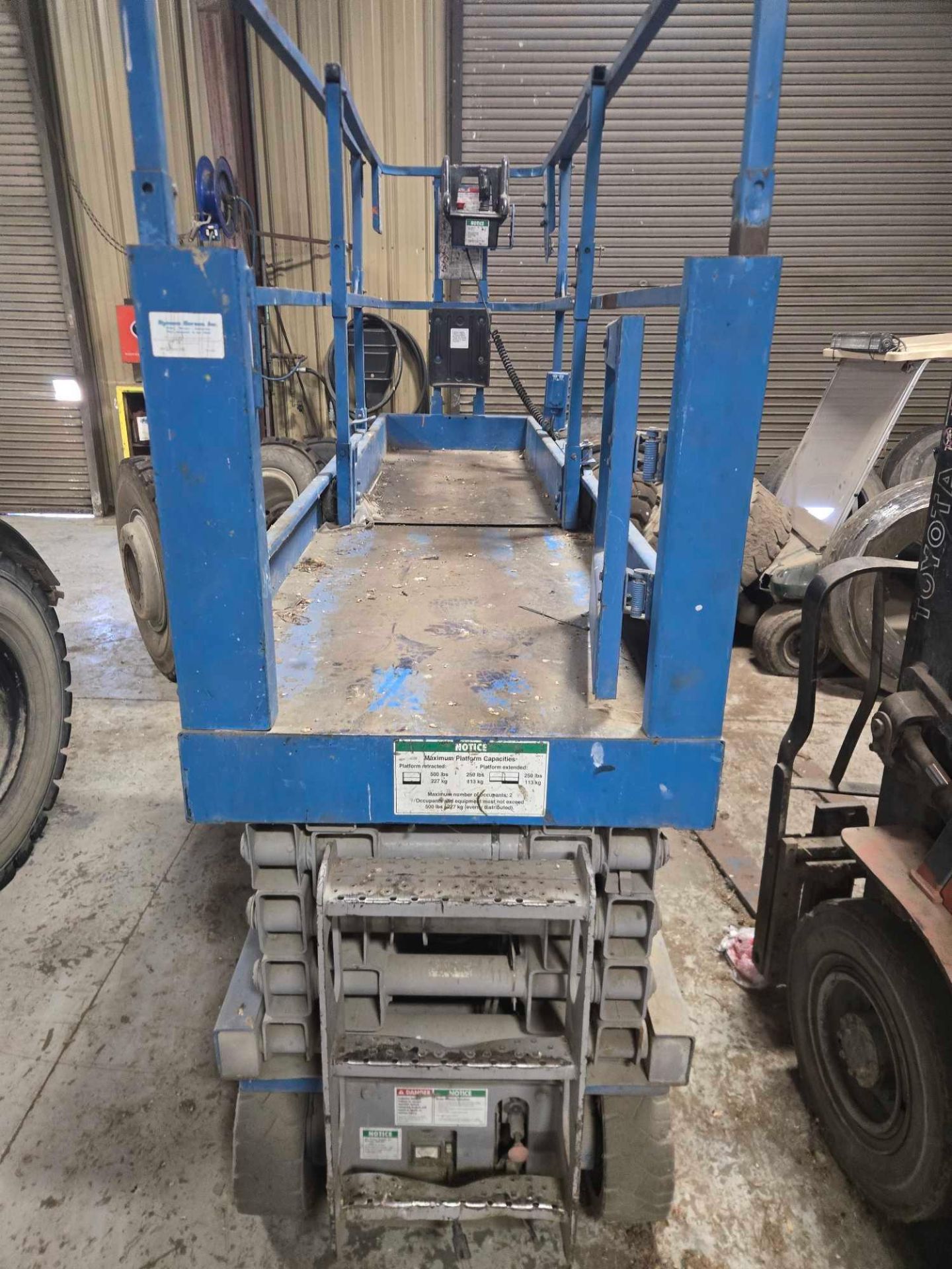 (2002) Genie Scissor Lift Model GS-2632 w/ platform extension deck - Image 5 of 7