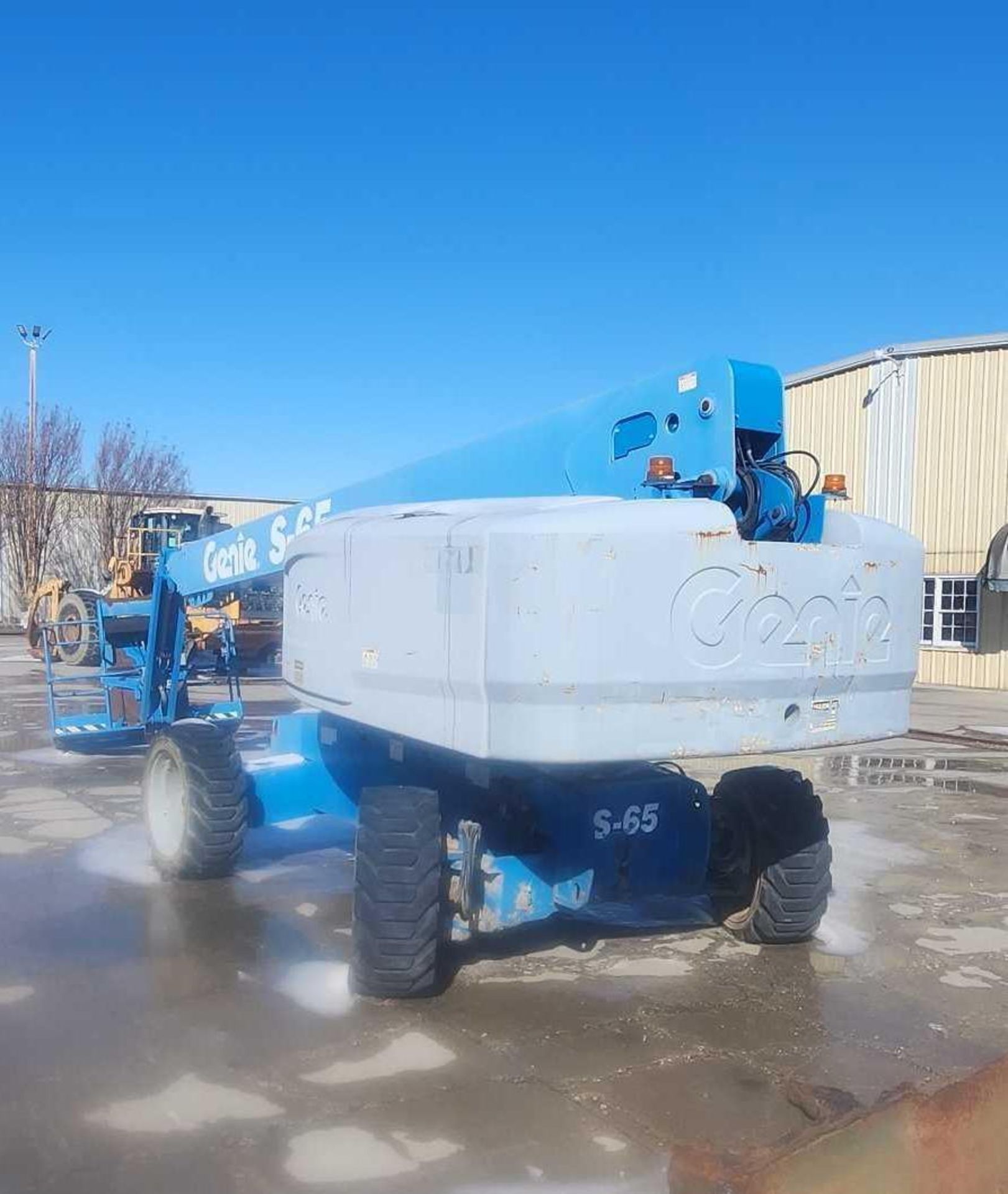 (2015) Genie S-65 Boom Lift - Image 2 of 6