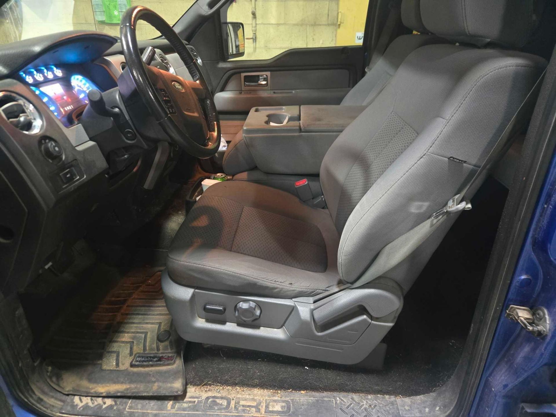 (2011) Ford F150 XLT 4X4 Pickup Truck - Image 7 of 9