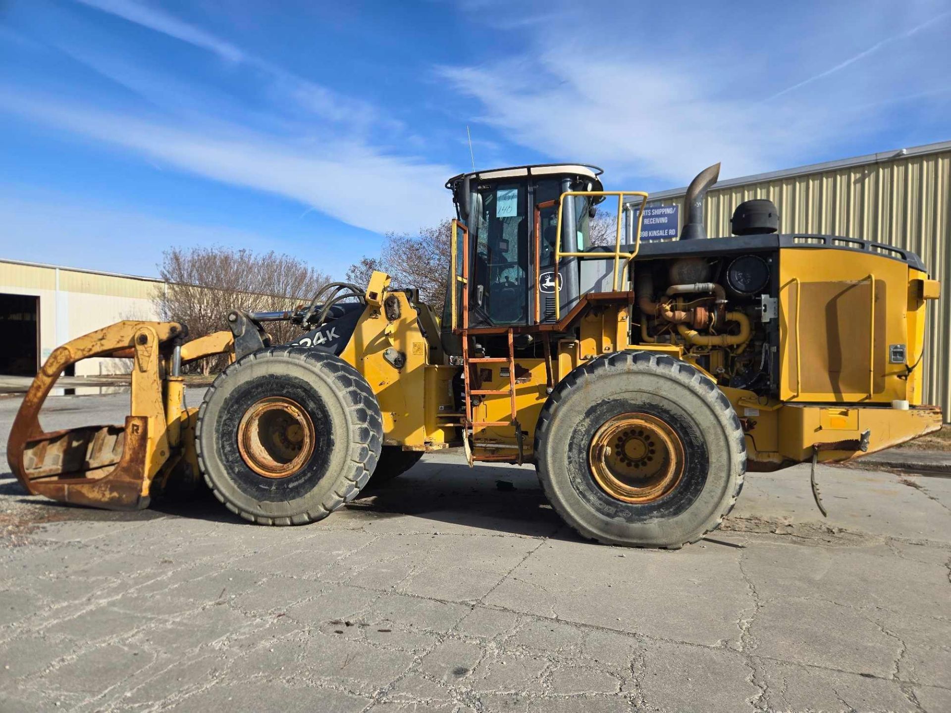(2015) John Deere 824K Wheel Loader - Image 2 of 10