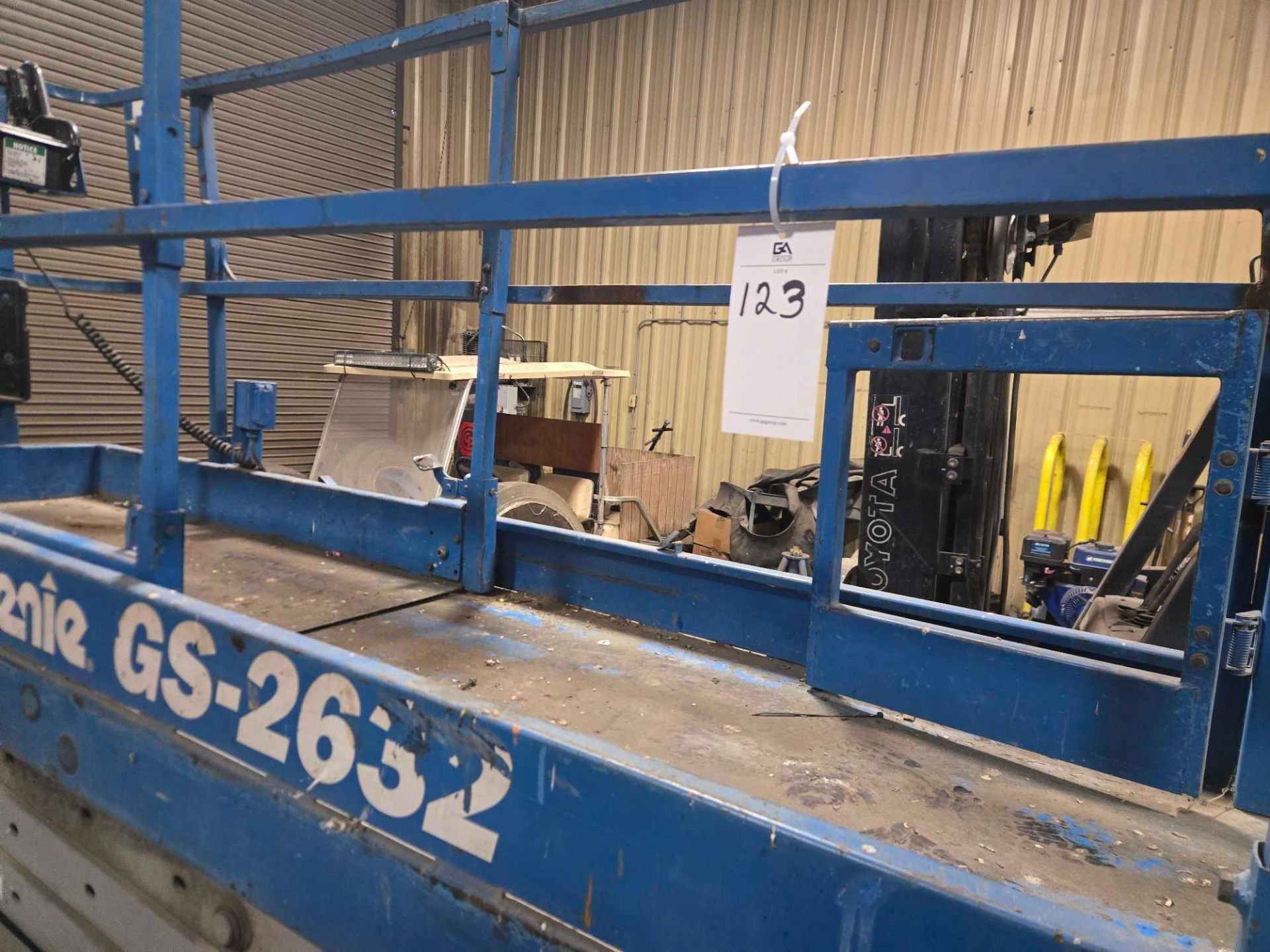 (2002) Genie Scissor Lift Model GS-2632 w/ platform extension deck - Image 7 of 7