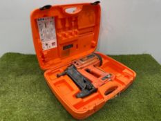Spit Plulsa 700P Cordless Gas Nailer,Note: There is NO VAT on the HAMMER PRICE of this Lot