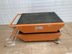 2no. SC104 Steerable Skates on Castors. Location: Tunbridge Wells. There is NO loading assistance