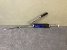 Carbole Pistol Grip Grease Gun. Location: Tunbridge Wells. There is NO loading assistance