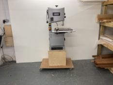 Draper Vertical Wood Bandsaw, 305mmTable Size 390 x 480mm, Blade 22440mm, tilt 45°Serial no.