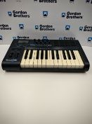 M-Audio Axiom 25 semi-weighted controller and keyboard