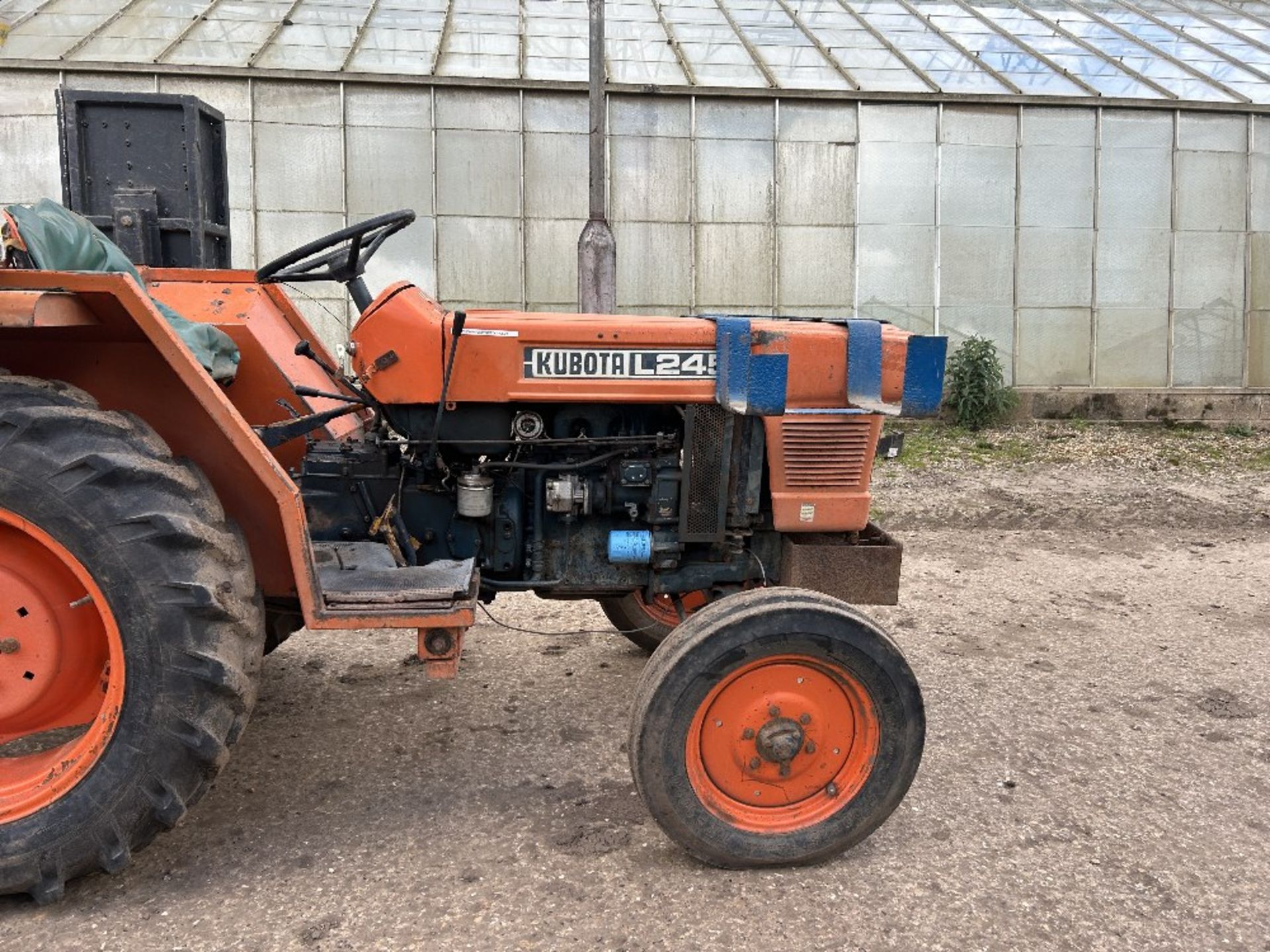 Kubota L245 Compact Utility Diesel Tractor - Image 10 of 18