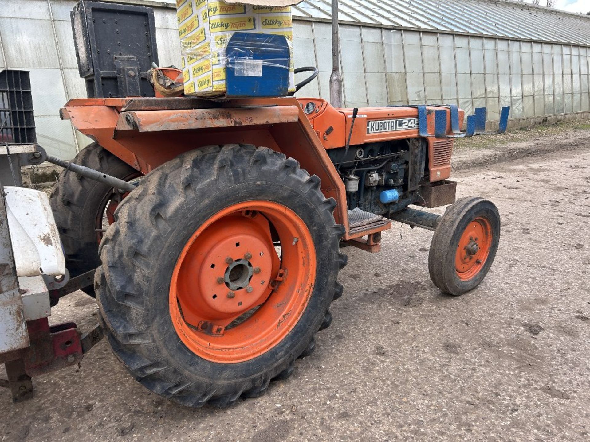 Kubota L245 Compact Utility Diesel Tractor - Image 9 of 18