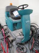 Tennant T7 Fast Ride, Ride-on floor cleaner