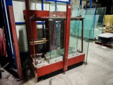 Hydraulic glass test rig