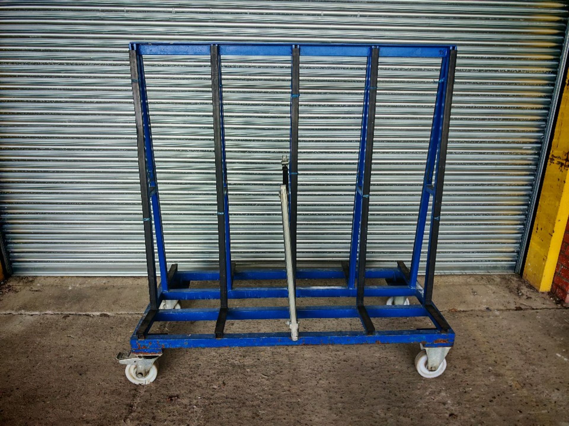 (4) Hegla LH53 mobile A-frame glass trolleys with securing attachment arms - Image 13 of 14