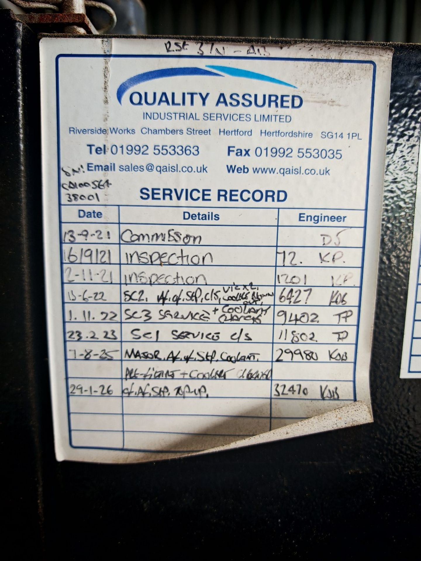 (2021) Ingersoll Rand RSe37n packaged air compressor with receiver - Image 11 of 16
