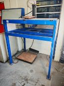 Glass pressure gauge test jig