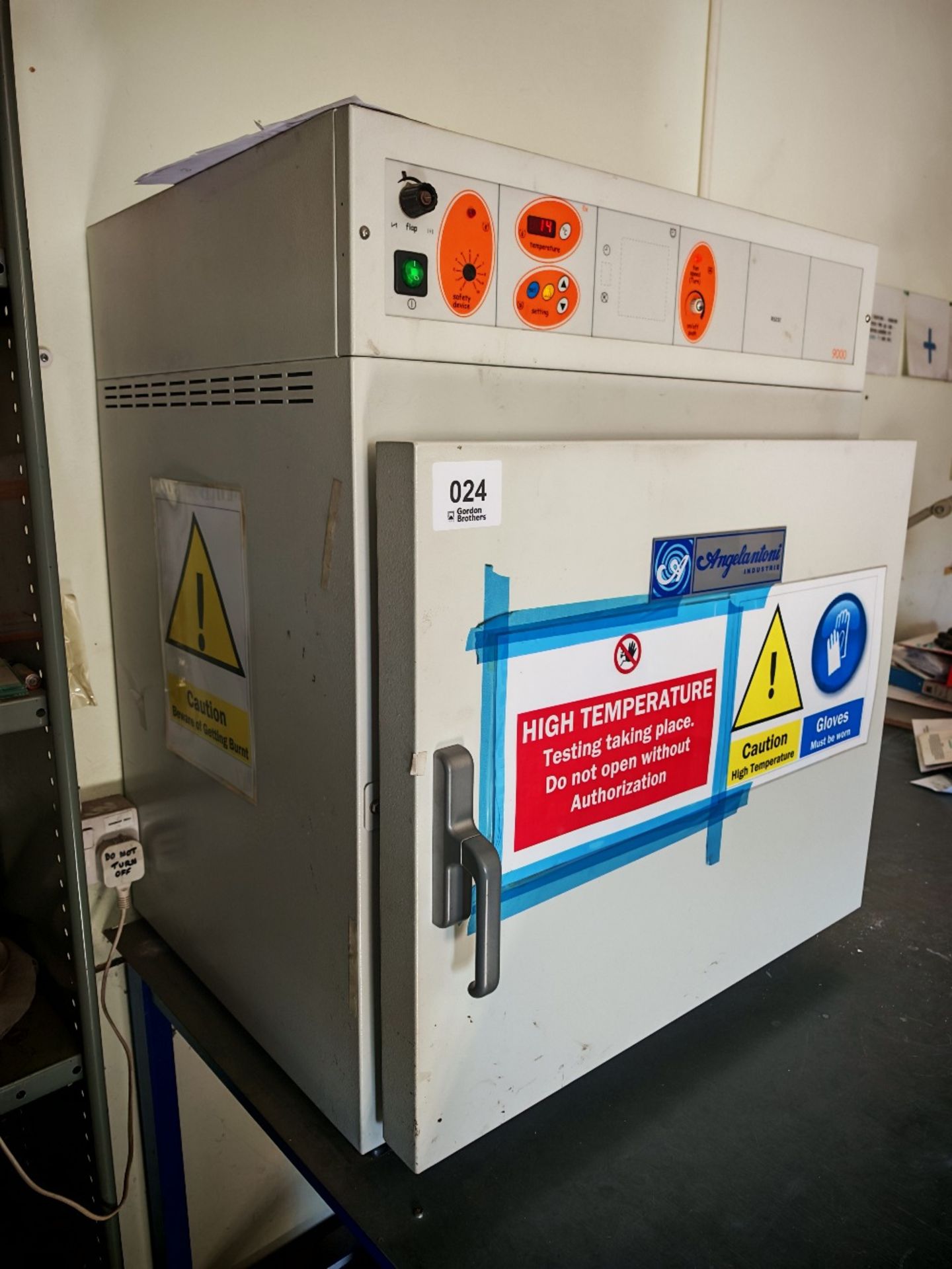 (2008) Angelantoni STU90 climatic chamber with Hanna test meters - Image 4 of 9