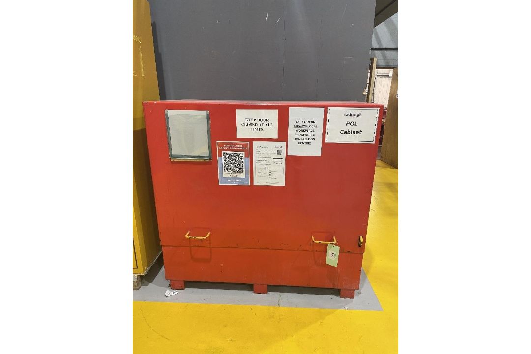 Flammable heavy-duty storage chest with fork skids - Image 1 of 2