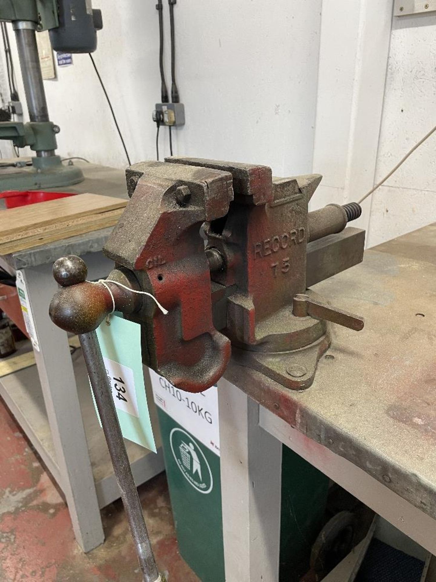 Record 75 Bench Vice & Wooden Framed / Steel top Workbench - Image 2 of 3