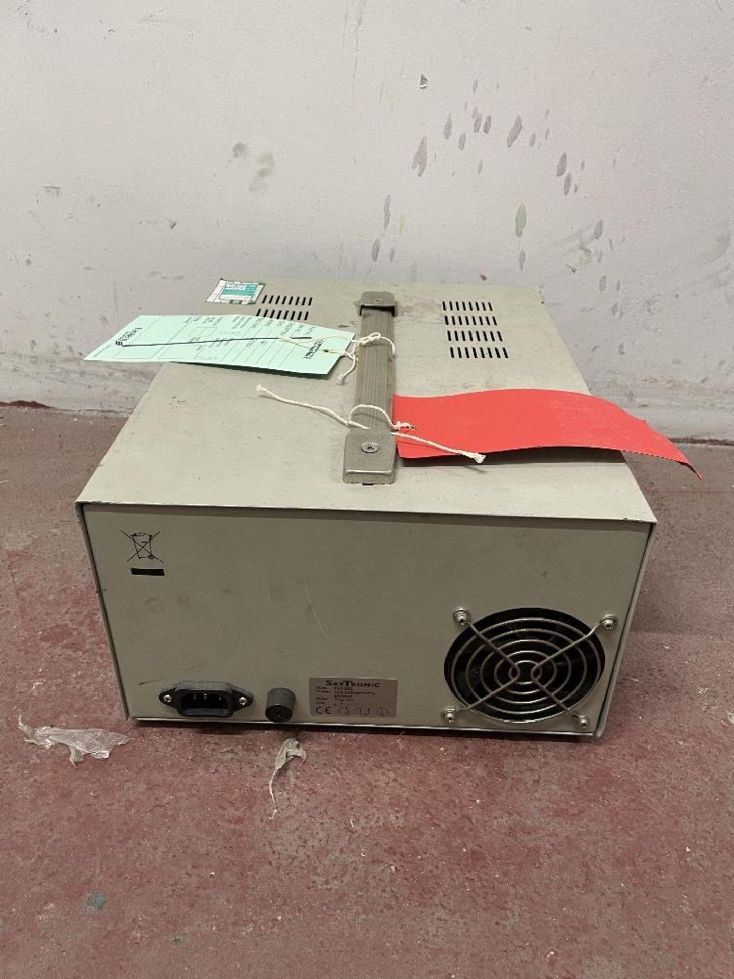 SkyTronic 650.682 Adjustable DC Power Supply - Image 4 of 5