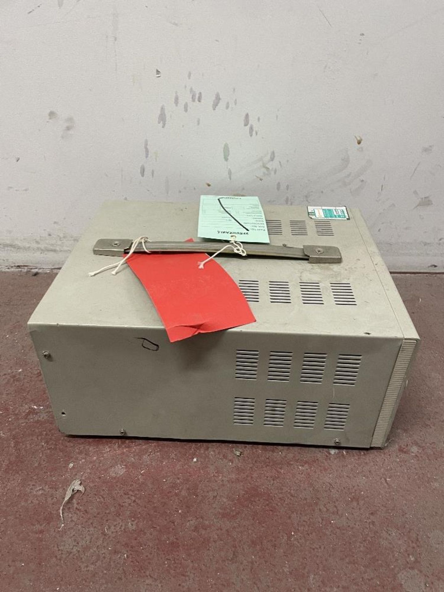 SkyTronic 650.682 Adjustable DC Power Supply - Image 3 of 5