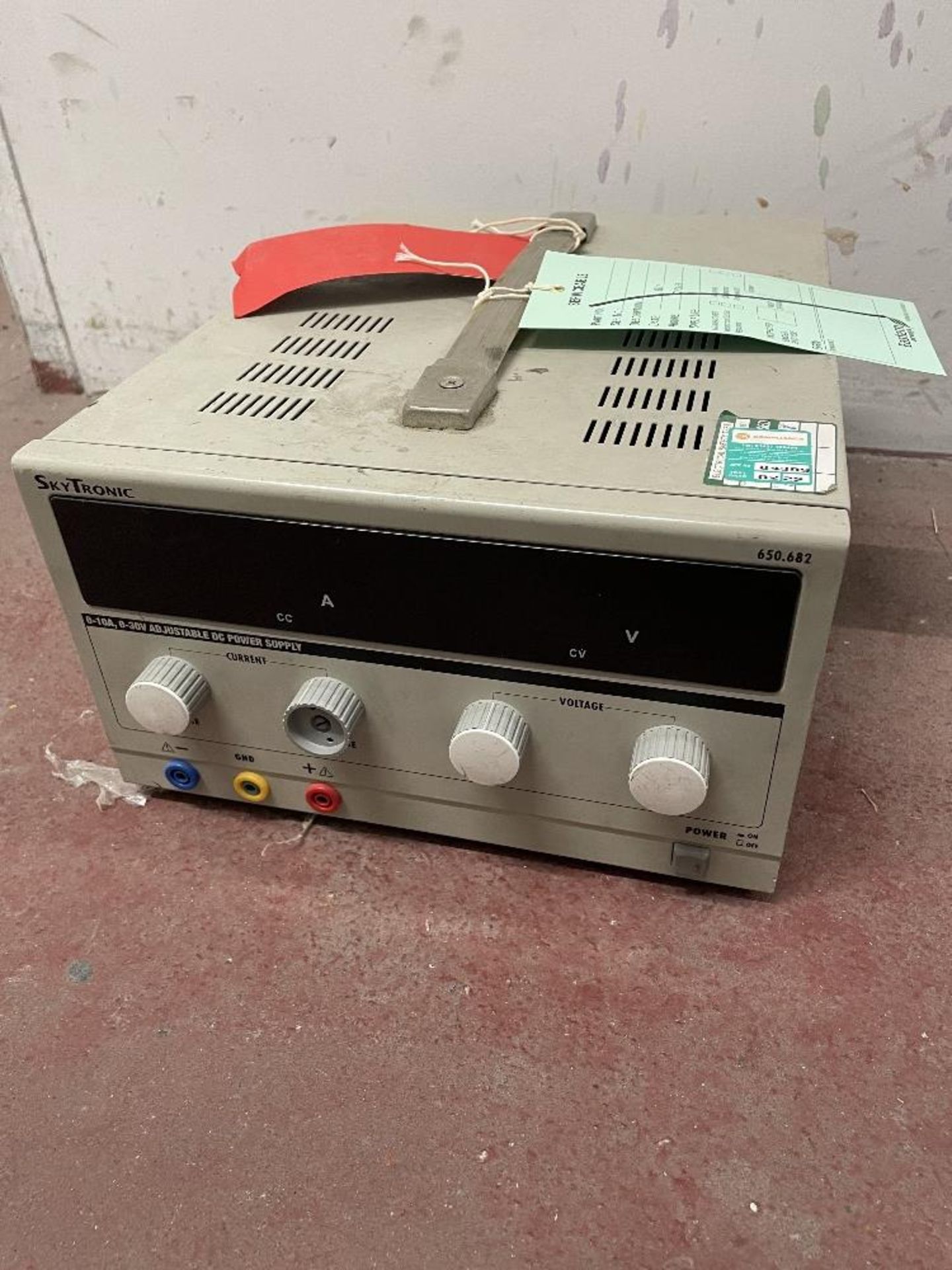SkyTronic 650.682 Adjustable DC Power Supply - Image 2 of 5