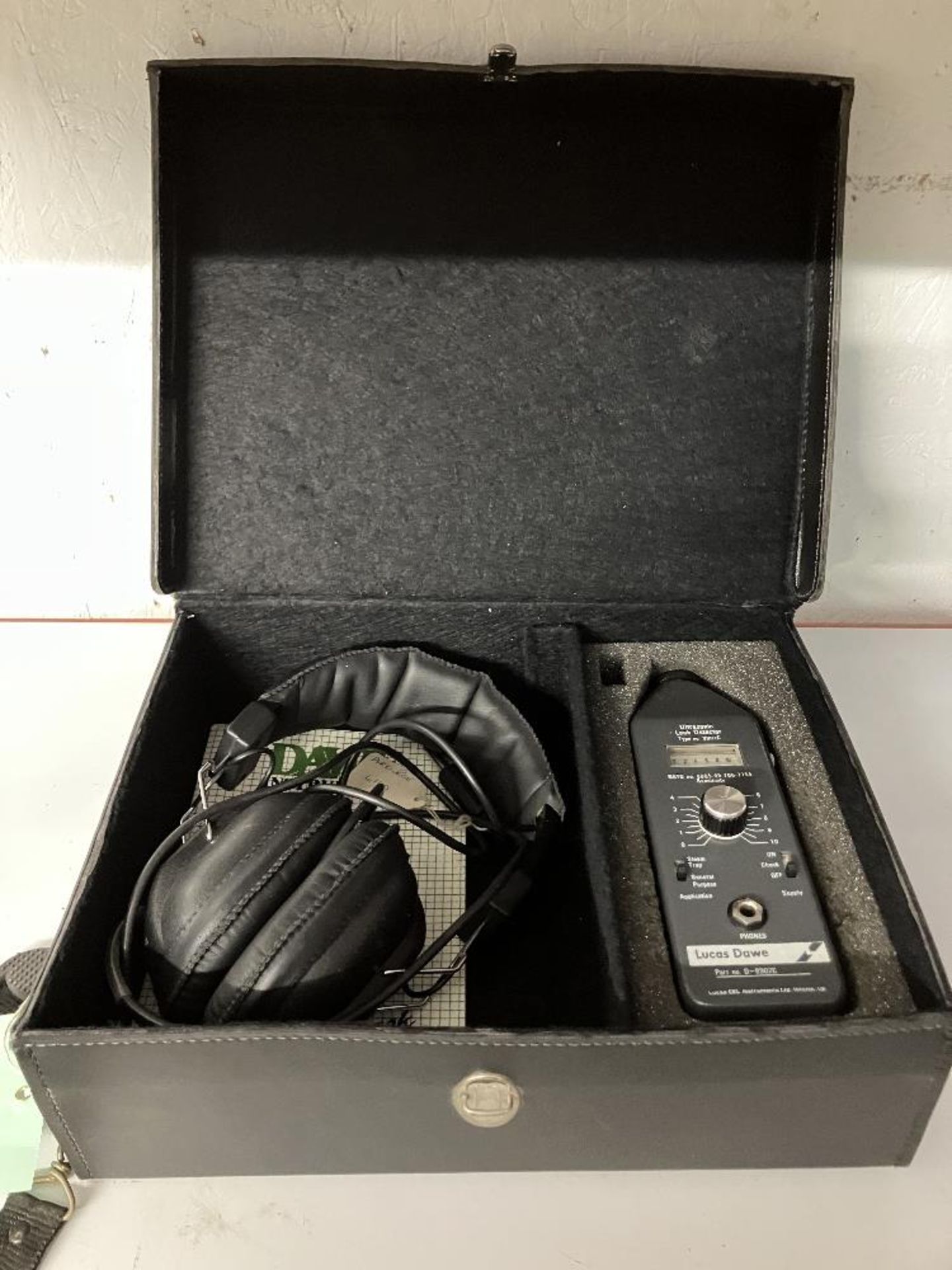 Lucas Dawe 8902C Ultrasonic Leak Detector with Eagle HME450N Headset