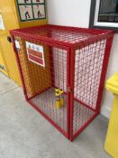 Steel gas bottle cage