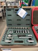(6) various tool sets socket and screwdriver