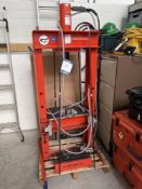HES 145 bar floor standing workshop press