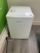 Cookology MFR67WH/E Cookology White Mini Fridge