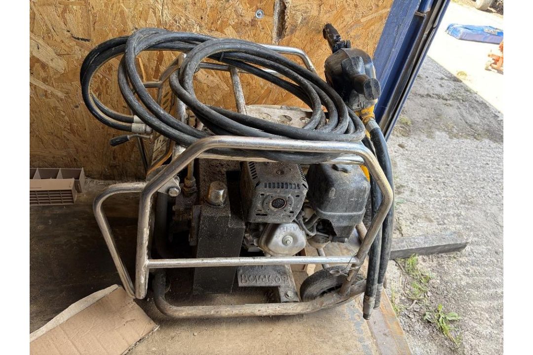 JCB Hydraulic Power Pack with HM25 Breaker - Image 2 of 7