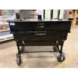 YODER SMOKERS FLAT TOP CHARCOAL GRILL