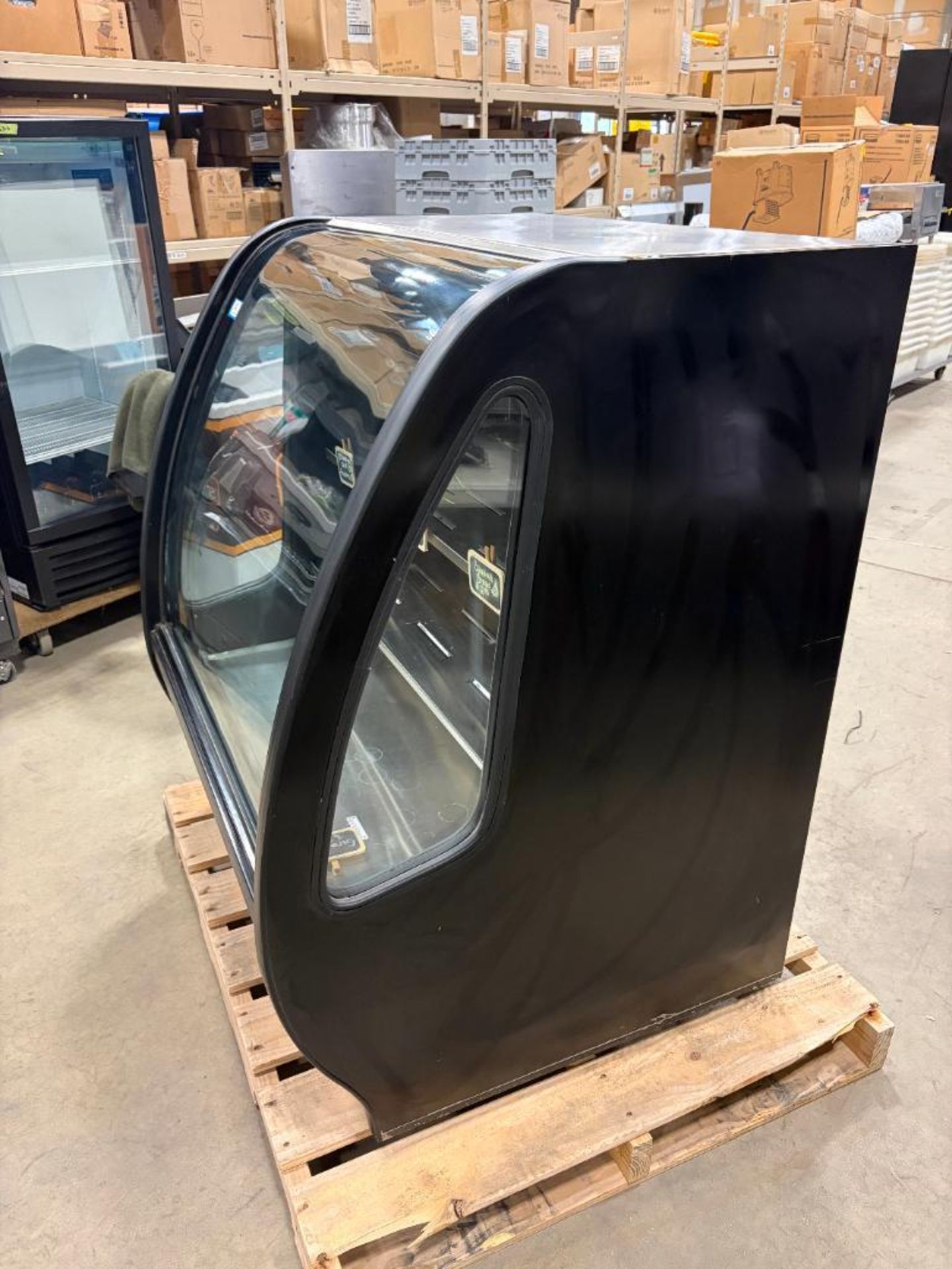 TORREY TEM100NL-UL 40" CURVED GLASS REFRIGERATED DISPLAY CASE - Image 2 of 14
