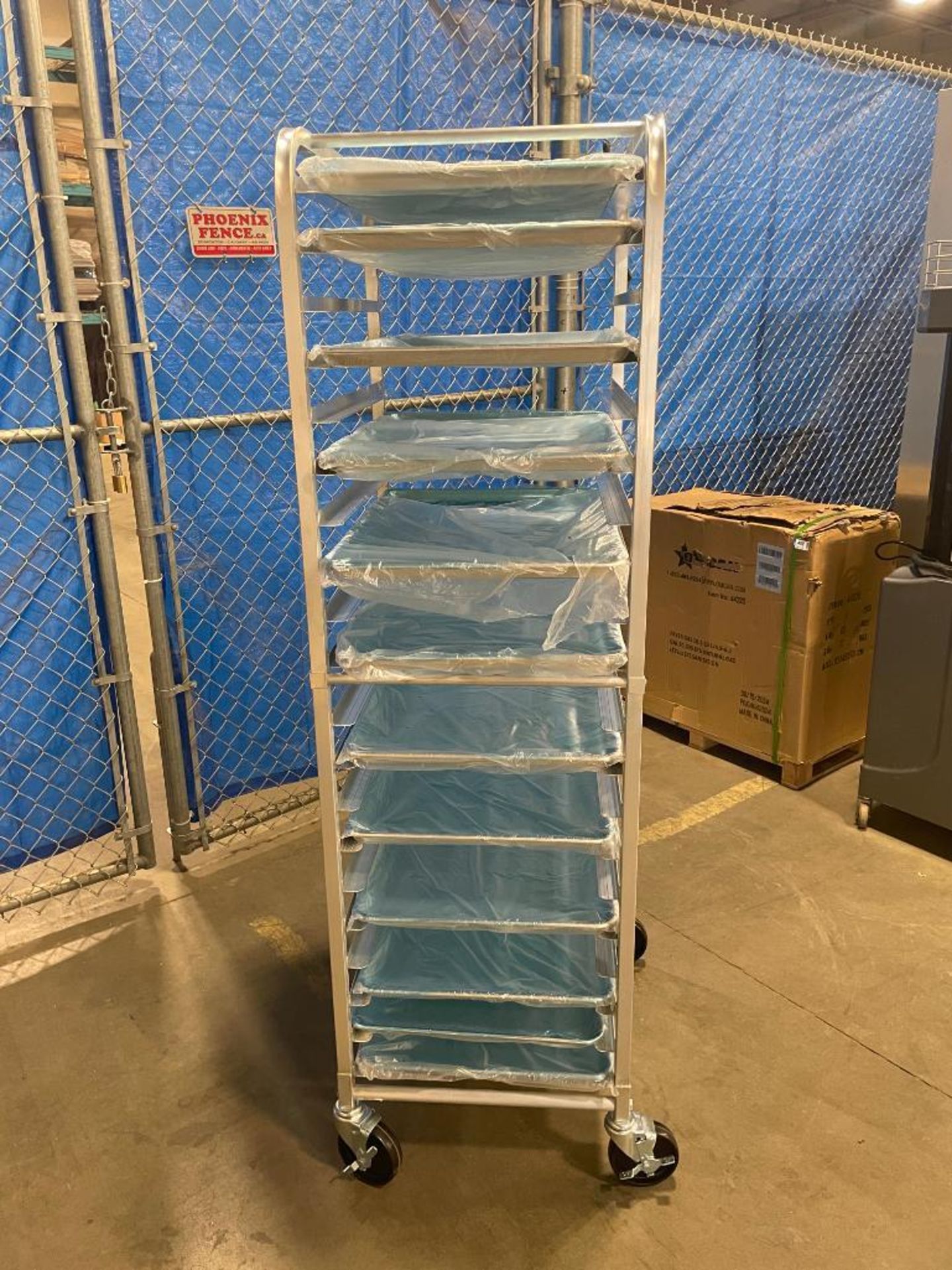 20-SLOT ALUMINUM CURVED TOP BUN PAN RACK WITH 12 FULL SIZE BUN PANS - NEW - Image 7 of 9