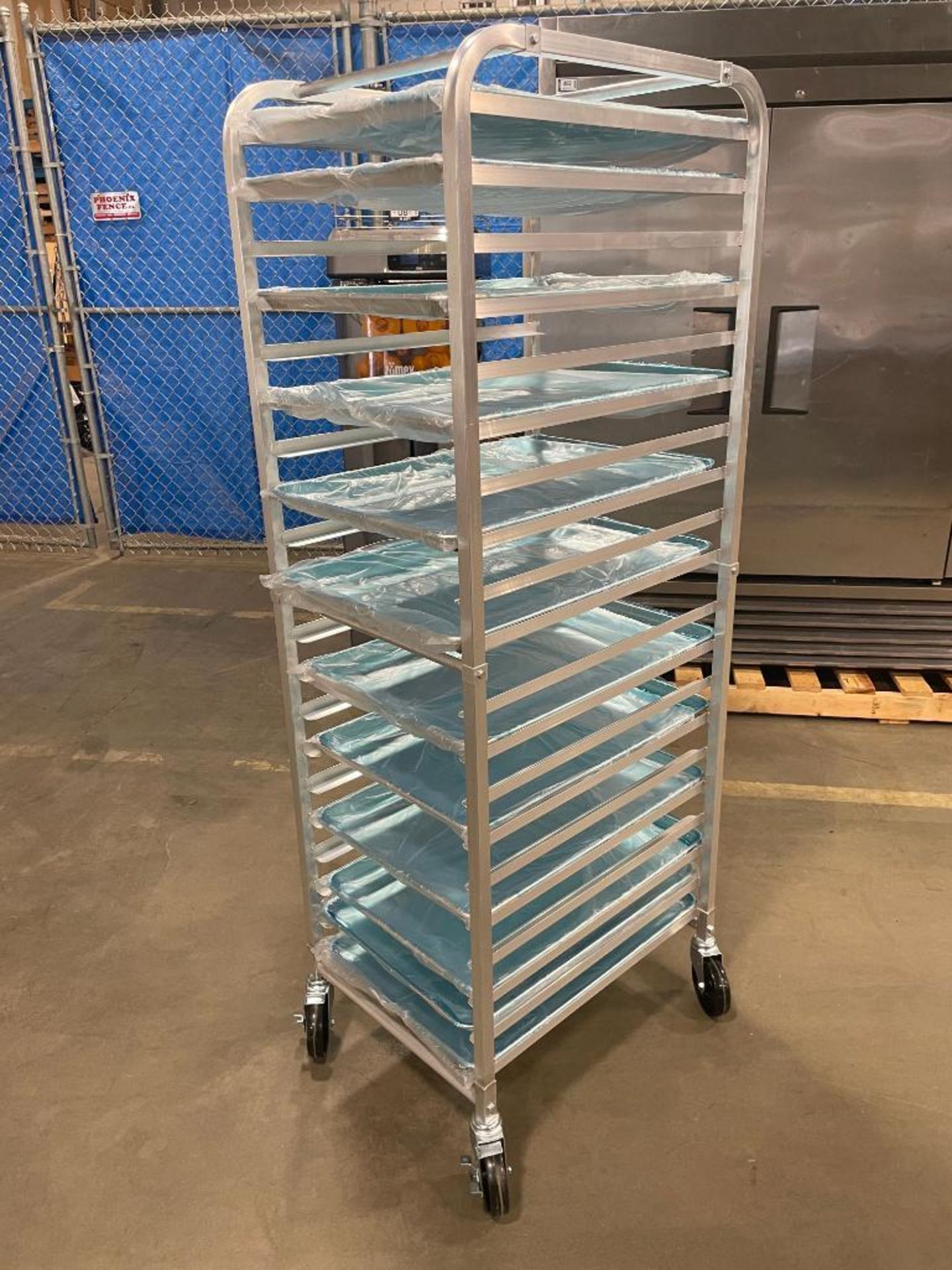 20-SLOT ALUMINUM CURVED TOP BUN PAN RACK WITH 12 FULL SIZE BUN PANS - NEW - Image 3 of 9